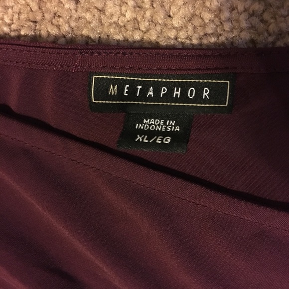 Romper (BLACK 1X) (BURGUNDY 1X) - Picture 2 of 4